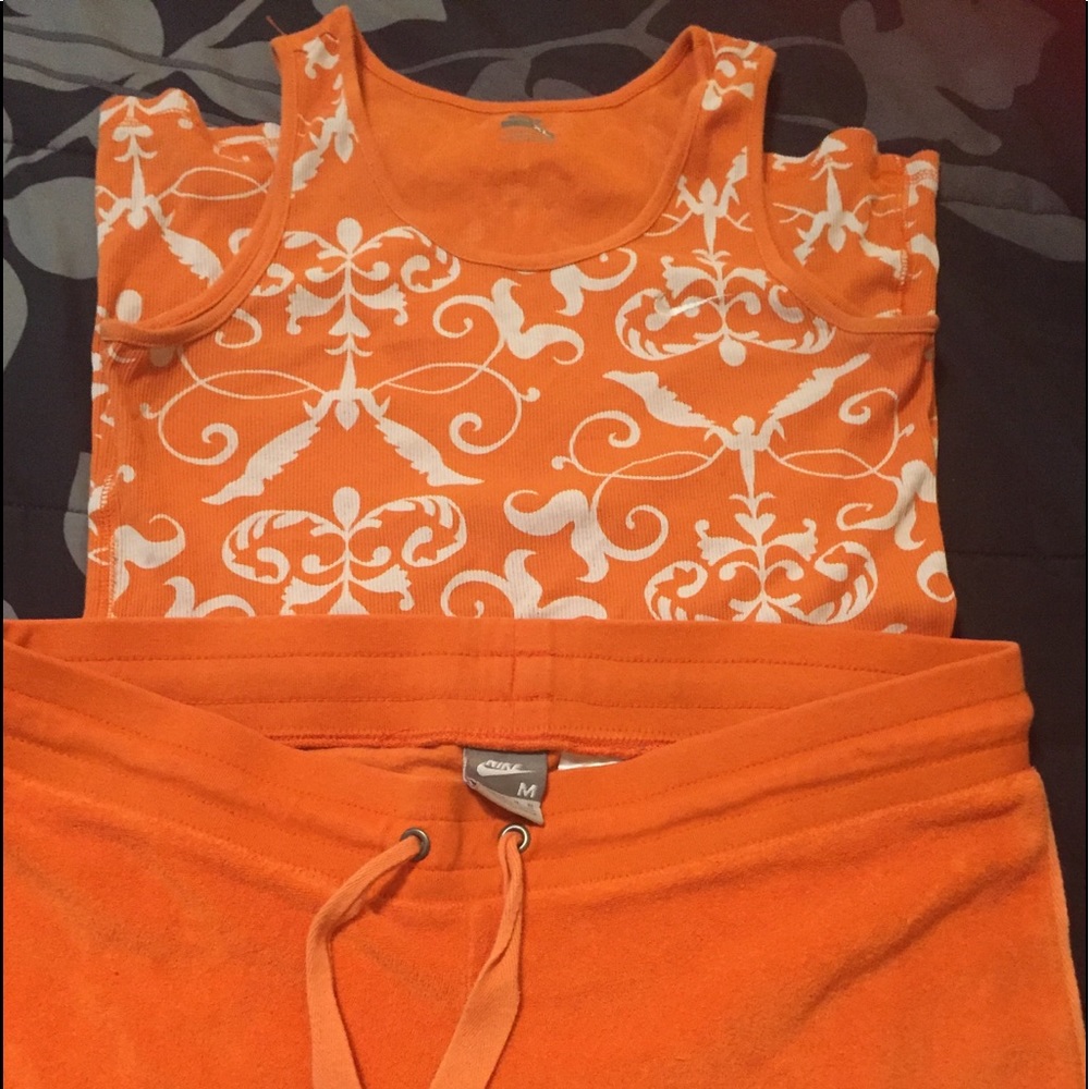 Nike 2 Piece Set
